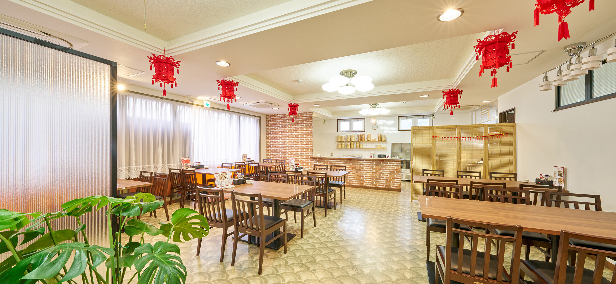 香港飲茶 味彩（アジサイ）店内の写真、ABOUTページ